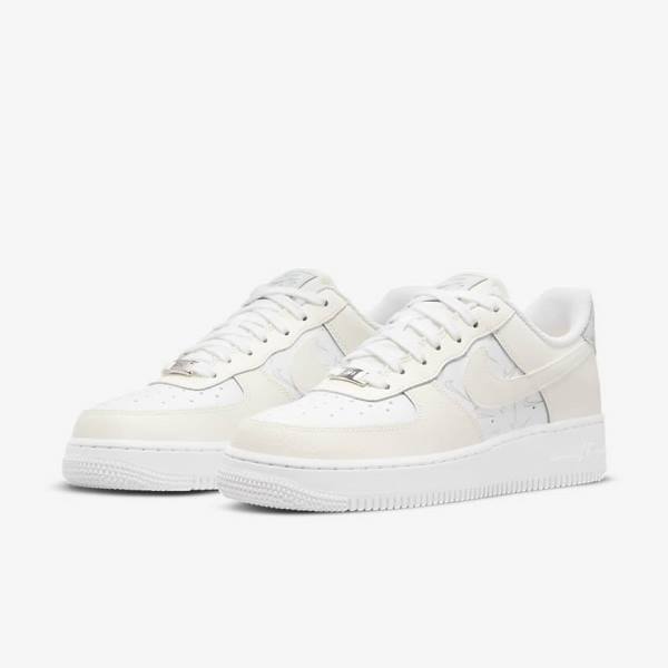 Scarpe Da Ginnastica Donna Nike Air Force 1 07 Bianche Platino | NK634ANU