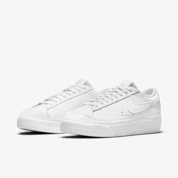 Scarpe Da Ginnastica Donna Nike Blazer Low Platform Bianche | NK679ZUS