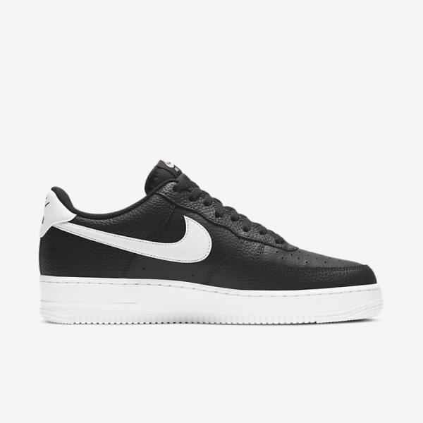 Scarpe Da Ginnastica Uomo Nike Air Force 1 07 Nere Bianche | NK326JVZ