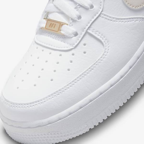 Scarpe Da Ginnastica Uomo Nike Air Force 1 Bianche Verdi Metal Argento Rosse | NK376GBY