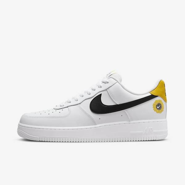 Scarpe Da Ginnastica Uomo Nike Air Force 1 07 LV8 Bianche Gialle Nere | NK548RWU