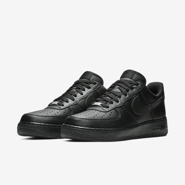 Scarpe Da Ginnastica Uomo Nike Air Force 1 07 Nere | NK817KYG