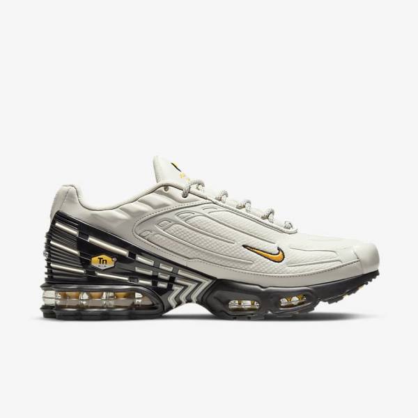 Scarpe Da Ginnastica Uomo Nike Air Max Plus 3 Beige Chiaro Nere Argento Oro | NK795RMA