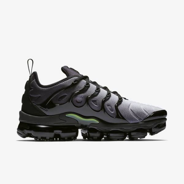 Scarpe Da Ginnastica Uomo Nike Air VaporMax Plus Nere Bianche | NK374SEF