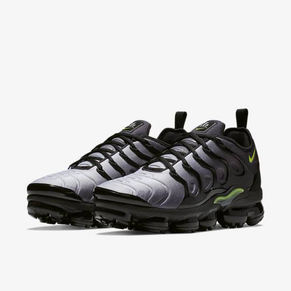 Scarpe Da Ginnastica Uomo Nike Air VaporMax Plus Nere Bianche | NK374SEF