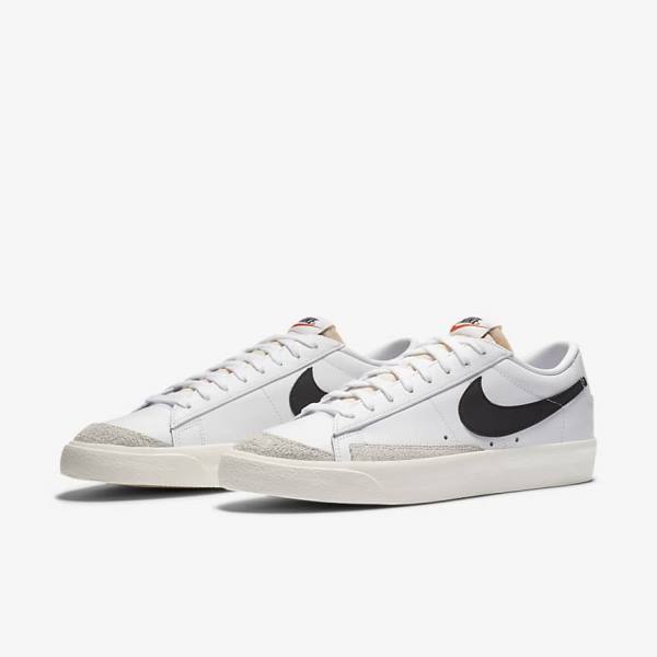 Scarpe Da Ginnastica Uomo Nike Blazer Low 77 Vintage Bianche Nere | NK046LGA