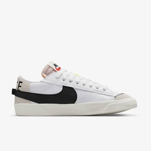 Scarpe Da Ginnastica Uomo Nike Blazer Low 77 Jumbo Bianche Nere | NK493MAI