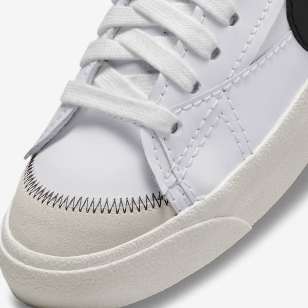 Scarpe Da Ginnastica Uomo Nike Blazer Low 77 Jumbo Bianche Nere | NK493MAI