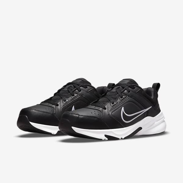 Scarpe Da Ginnastica Uomo Nike Defy All Day (Extra Larghe) Nere Bianche | NK201URB