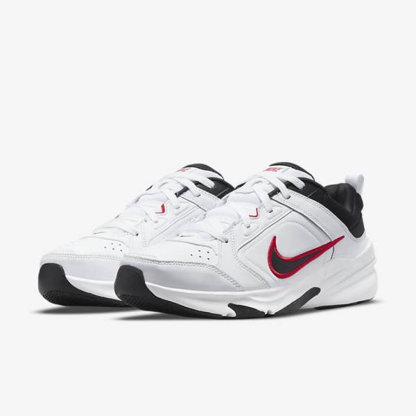 Scarpe Da Ginnastica Uomo Nike Defy All Day Bianche Rosse Nere | NK897BSF