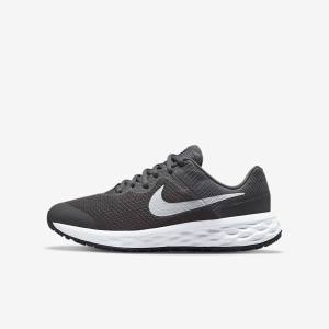 Scarpe Running Bambino Nike Revolution 6 Older Strada Grigie Bianche | NK890SPN